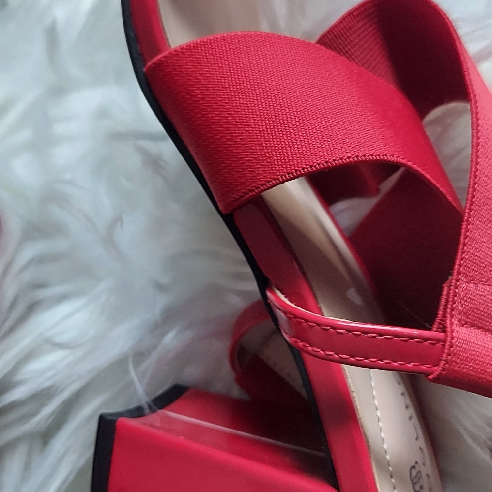Sandals - Picture 2 of 6